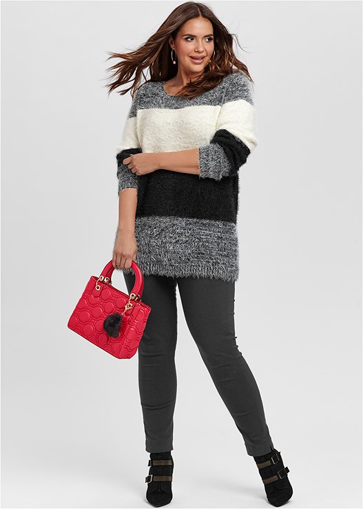 PLUS SIZE STRIPED SWEATER