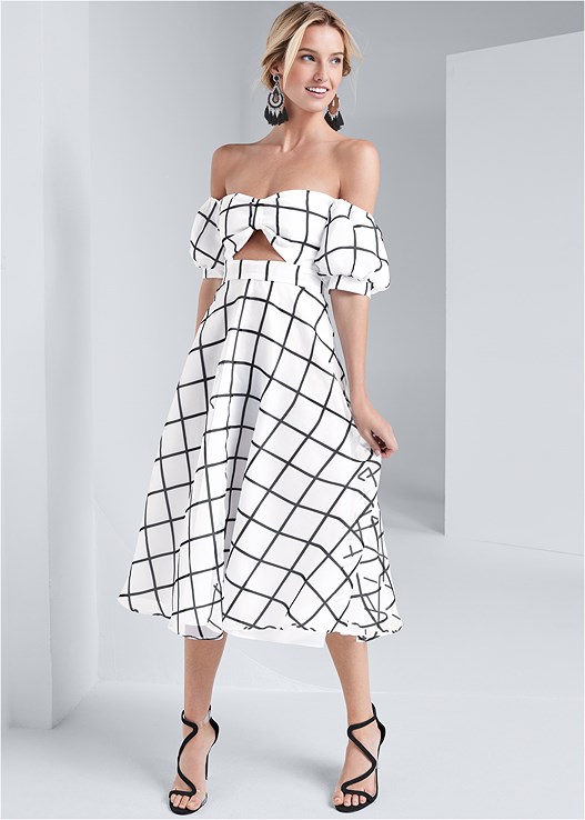 BLACK AND WHITE ORGANZA PRINT DRESS